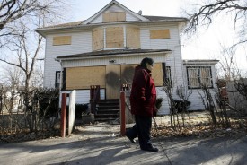 A vacant home in Chicago Lawn, Feb. 16, 2009. (Antonio Perez/Chicago Tribune)